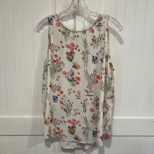 Dalia, short sleeve floral top size L